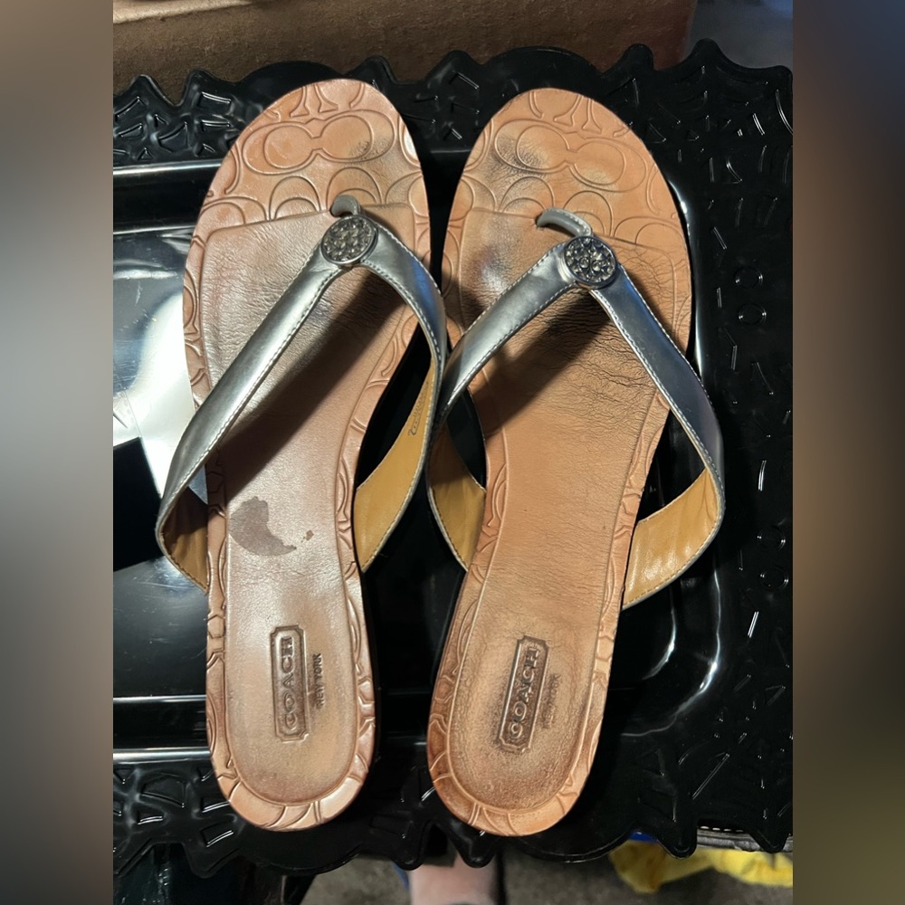 Coach flip floops size 9